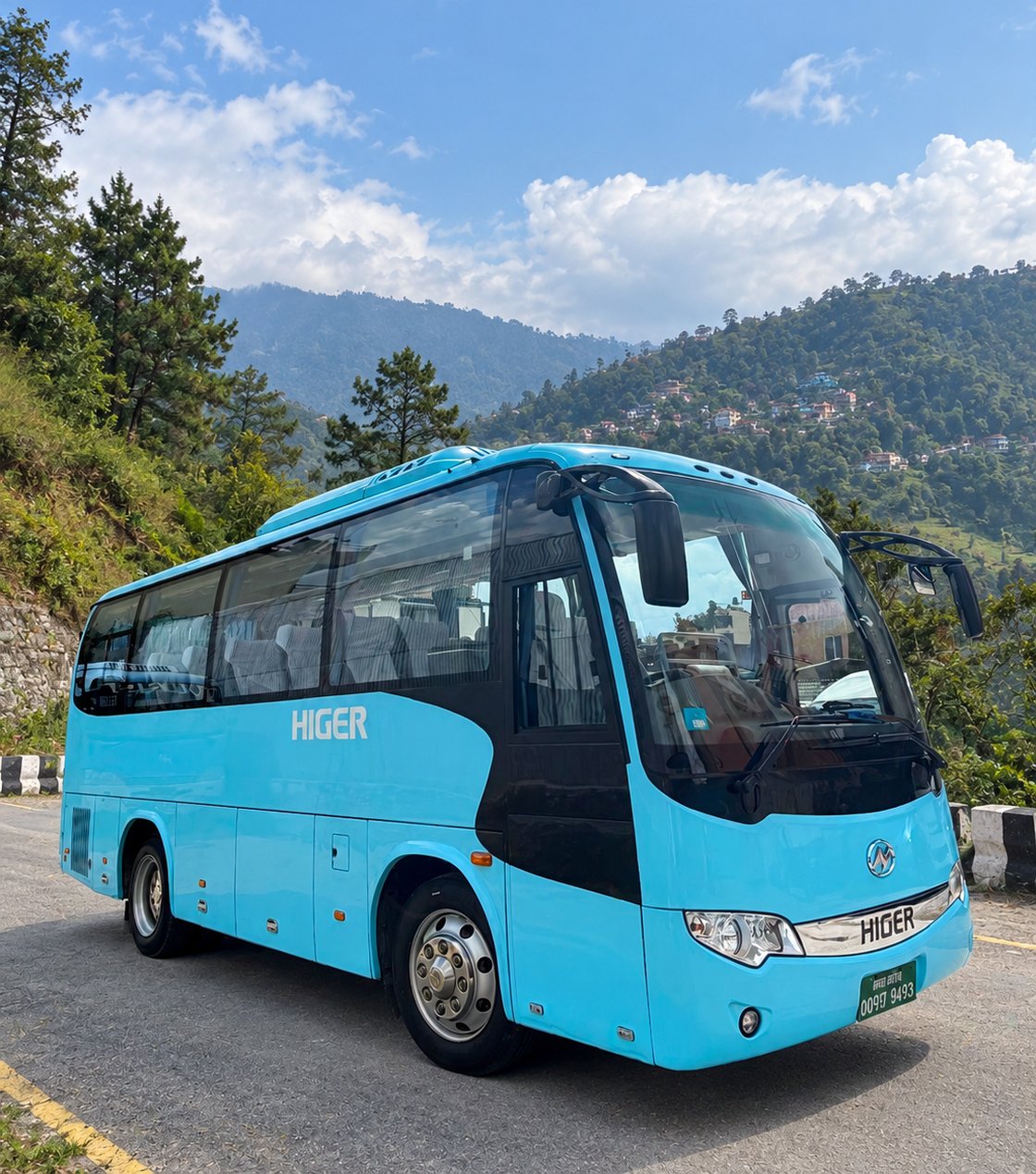 Higer Luxury Bus — view 1