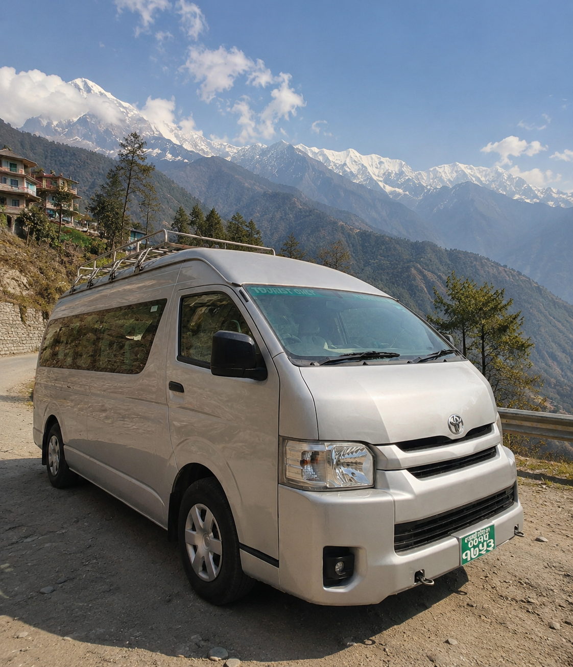 Toyota Hiace — view 1